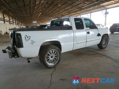 Trzecie zdjęcie samochodu z tyłu: 2005 CHEVROLET SILVERADO C1500 VIN:1GCEC19V05Z149903 - miniatura