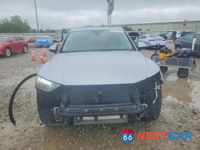 Piąte zdjęcie samochodu w środku: 2023 AUDI Q5 PREMIUM 45 VIN:WA1GAAFYXP2096663 - miniatura