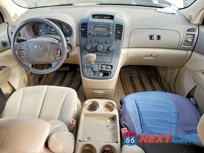 Zdjęcie 8 z 13 samochodu: 2006 KIA SEDONA LX VIN:KNDMB233366055884 - miniatura