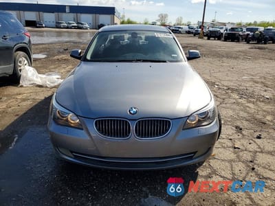 Czwarte zdjęcie samochodu z boku: 2010 BMW 528 I VIN:WBANU5C5XABY65429 - miniatura