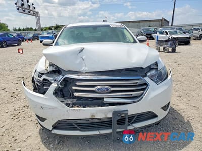 Piąte zdjęcie samochodu w środku: 2017 FORD TAURUS SEL VIN:1FAHP2E80HG114467 - miniatura