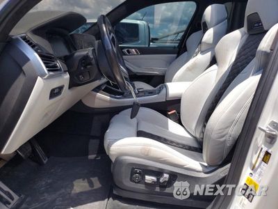 Zdjęcie 7 z 14 samochodu: 2022 BMW X5 M VIN:5YMJU0C05N9L41344 - miniatura