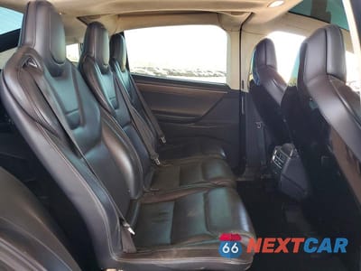 Zdjęcie 10 z 12 samochodu: 2016 TESLA MODEL X VIN:5YJXCAE25GF015479 - miniatura