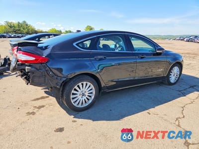 Trzecie zdjęcie samochodu z tyłu: 2015 FORD FUSION SE HYBRID VIN:3FA6P0LU5FR171586 - miniatura