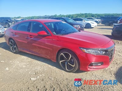 Czwarte zdjęcie samochodu z boku: 2018 HONDA ACCORD VIN:1HGCV1F35JA212251 - miniatura
