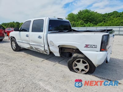 Drugie zdjęcie samochodu z przodu: 2005 GMC NEW SIERRA C1500 VIN:2GTEC13T951345824 - miniatura