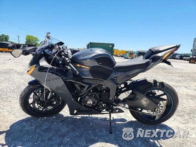 Trzecie zdjęcie samochodu z tyłu: 2025 KAWASAKI ZX636 K VIN:JKBZXJJ14SA017872 - miniatura