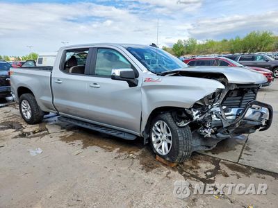 Czwarte zdjęcie samochodu z boku: 2019 CHEVROLET SILVERADO K1500 LT VIN:3GCUYDED9KG250204 - miniatura