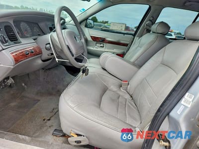 Zdjęcie 7 z 12 samochodu: 2002 MERCURY GRAND MARQUIS LS VIN:2MEFM75W82X615337 - miniatura