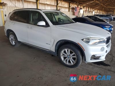 Czwarte zdjęcie samochodu z boku: 2015 BMW X5 XDRIVE35I VIN:5UXKR0C57F0P12843 - miniatura