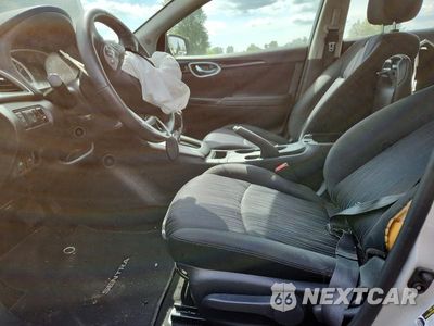 Zdjęcie 7 z 12 samochodu: 2018 NISSAN SENTRA S VIN:3N1AB7AP4JY259572 - miniatura