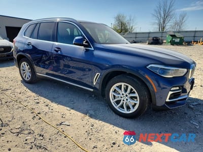 Czwarte zdjęcie samochodu z boku: 2021 BMW X5 XDRIVE45E VIN:5UXTA6C01M9H35579 - miniatura