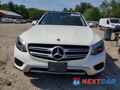 Piąte zdjęcie samochodu w środku: 2018 MERCEDES-BENZ GLC 300 4MATIC VIN:WDC0G4KBXJV040327 - miniatura