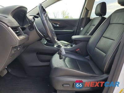 Zdjęcie 7 z 13 samochodu: 2020 GMC TERRAIN DENALI VIN:3GKALXEX2LL270014 - miniatura
