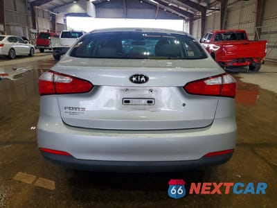 Zdjęcie 6 z 12 samochodu: 2015 KIA FORTE LX VIN:KNAFK4A61F5418929 - miniatura
