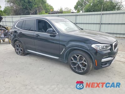 Czwarte zdjęcie samochodu z boku: 2021 BMW X3 SDRIVE30I VIN:5UXTY3C0XM9F21474 - miniatura