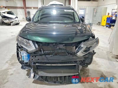 Piąte zdjęcie samochodu w środku: 2020 NISSAN ROGUE SV VIN:5N1AT2MVXLC709272 - miniatura