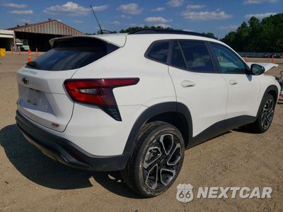 Trzecie zdjęcie samochodu z tyłu: 2025 CHEVROLET TRAX 2RS VIN:KL77LJEP8SC027754 - miniatura