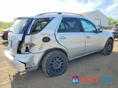 Trzecie zdjęcie samochodu z tyłu: 2008 MERCEDES-BENZ ML 550 VIN:4JGBB72E88A352927 - miniatura