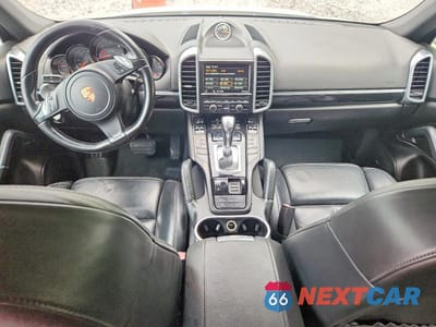 Zdjęcie 8 z 13 samochodu: 2014 PORSCHE CAYENNE VIN:WP1AF2A24ELA36499 - miniatura