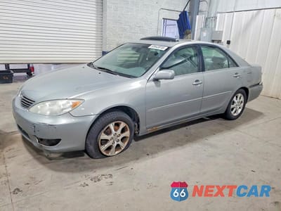 2005 TOYOTA CAMRY XLE 4T1BE30K35U538023 - główne zdjęcie licytacji z USA - miniatura
