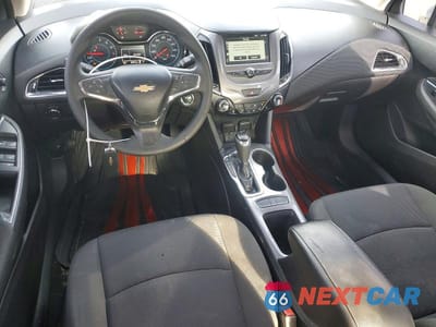 Zdjęcie 8 z 12 samochodu: 2017 CHEVROLET CRUZE LT VIN:1G1BE5SM0H7172905 - miniatura