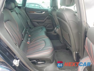 Zdjęcie 11 z 13 samochodu: 2022 MASERATI LEVANTE BASE VIN:ZN661XUA9NX397160 - miniatura