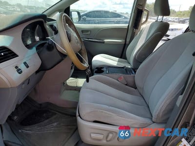 Zdjęcie 7 z 13 samochodu: 2011 TOYOTA SIENNA LE VIN:5TDKK3DC8BS133663 - miniatura