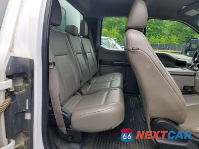 Zdjęcie 10 z 12 samochodu: 2017 FORD F350 SUPER DUTY VIN:1FD8X3F64HED46350 - miniatura