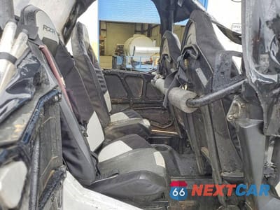 Zdjęcie 6 z 10 samochodu: 2021 POLARIS RZR XP 4 TURBO VIN:3NSN4E921MF588170 - miniatura
