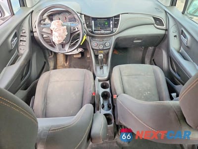 Zdjęcie 8 z 13 samochodu: 2019 CHEVROLET TRAX LS VIN:3GNCJKSB9KL317566 - miniatura
