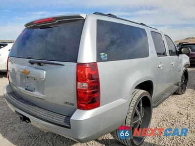 Trzecie zdjęcie samochodu z tyłu: 2012 CHEVROLET SUBURBAN K1500 LT VIN:1GNSKJE78CR199515 - miniatura