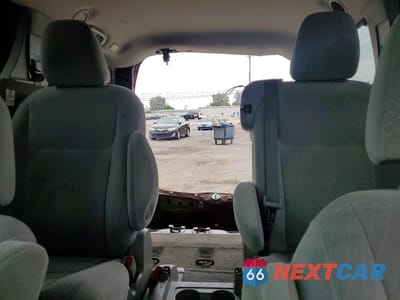 Zdjęcie 10 z 13 samochodu: 2017 TOYOTA SIENNA LE VIN:5TDKZ3DC3HS880561 - miniatura