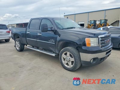 Czwarte zdjęcie samochodu z boku: 2014 GMC SIERRA C2500 SLE VIN:1GT110C85EF190806 - miniatura