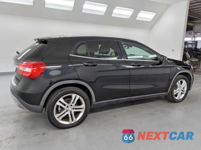 Trzecie zdjęcie samochodu z tyłu: 2016 MERCEDES-BENZ GLA 250 4MATIC VIN:WDCTG4GB6GJ204579 - miniatura