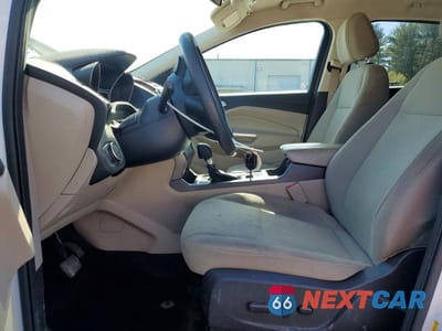 Zdjęcie 7 z 14 samochodu: 2017 FORD ESCAPE SE VIN:1FMCU9G95HUB72180 - miniatura