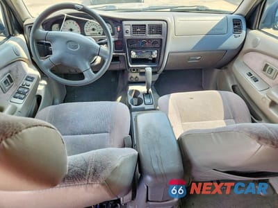 Zdjęcie 8 z 12 samochodu: 2002 TOYOTA TACOMA DOUBLE CAB PRERUNNER VIN:5TEGN92N42Z120142 - miniatura