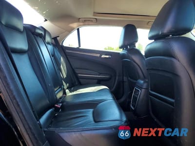Zdjęcie 10 z 12 samochodu: 2017 CHRYSLER 300 LIMITED VIN:2C3CCAAG5HH552417 - miniatura