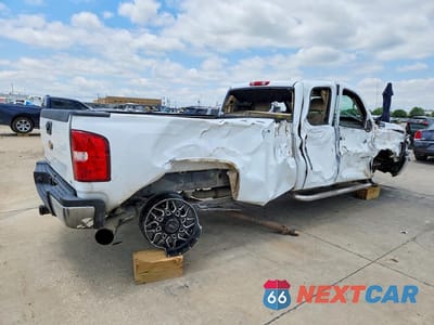 Trzecie zdjęcie samochodu z tyłu: 2007 CHEVROLET SILVERADO C2500 HEAVY DUTY VIN:1GCHC29667E536025 - miniatura