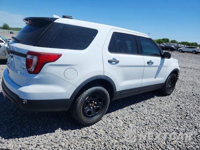 Trzecie zdjęcie samochodu z tyłu: 2017 FORD EXPLORER POLICE INTERCEPTOR VIN:1FM5K8AR9HGD65495 - miniatura