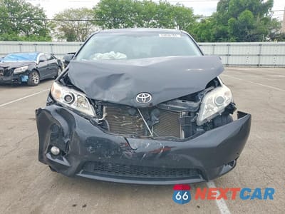 Piąte zdjęcie samochodu w środku: 2014 TOYOTA SIENNA LIMITED 7-PASSENGER VIN:5TDYK3DC5ES430419 - miniatura