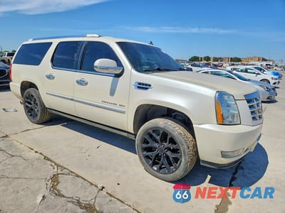 Czwarte zdjęcie samochodu z boku: 2010 CADILLAC ESCALADE ESV PREMIUM VIN:1GYUKJEF2AR173461 - miniatura