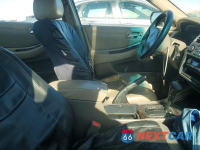 Zdjęcie 13 z 14 samochodu: 2000 HONDA ACCORD EX VIN:1HGCG1653YA039349 - miniatura