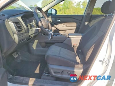 Zdjęcie 7 z 13 samochodu: 2025 NISSAN ROGUE SV VIN:5N1BT3BB5SC674450 - miniatura
