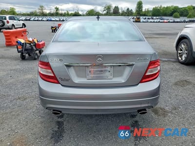 Zdjęcie 6 z 12 samochodu: 2010 MERCEDES-BENZ C 300 4MATIC VIN:WDDGF8BBXAR106176 - miniatura