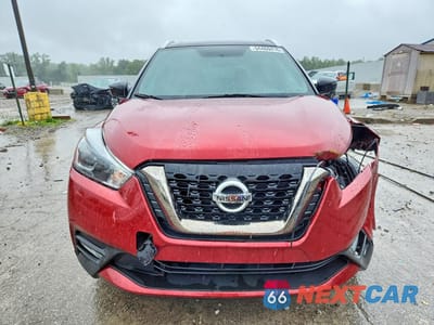 Piąte zdjęcie samochodu w środku: 2019 NISSAN KICKS SR VIN:3N1CP5CU4KL569799 - miniatura