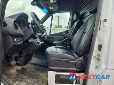 Zdjęcie 7 z 13 samochodu: 2025 MERCEDES BENZ SPRINTER 2500 DELIVERY VAN VIN:W1Y4KBHY4ST202564 - miniatura