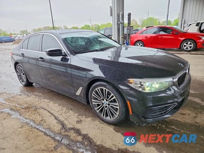 Czwarte zdjęcie samochodu z boku: 2019 BMW 530 I VIN:WBAJA5C54KWA57999 - miniatura