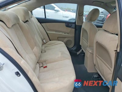Zdjęcie 10 z 12 samochodu: 2010 KIA OPTIMA LX VIN:KNAGG4A86A5454972 - miniatura