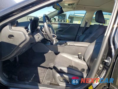 Zdjęcie 7 z 12 samochodu: 2020 LEXUS ES 300H VIN:58AD21B16LU008743 - miniatura